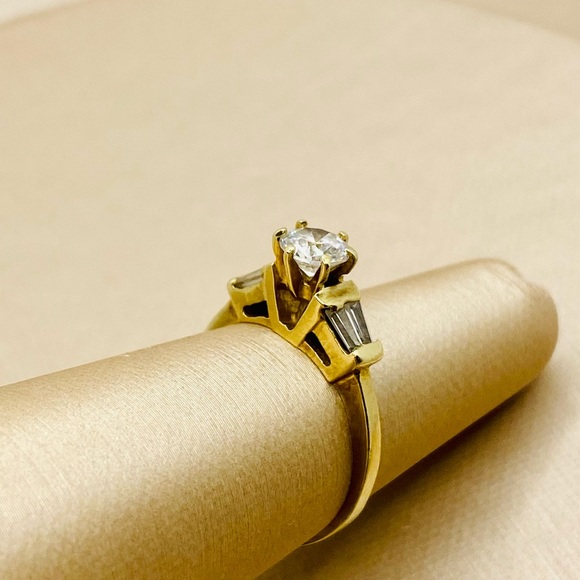 EUC Vintage 10k Yellow Gold Engagement Ring - Picture 7 of 15